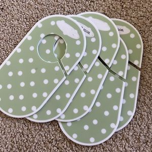 Baby clothes organizer